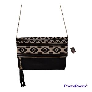 NWT Olivia Miller Aztec‎ fold chain crossbody